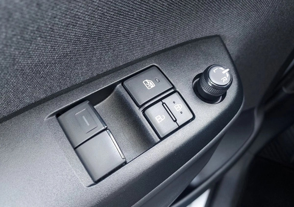 Toyota Yaris cena 72900 przebieg: 10150, rok produkcji 2023 z Września małe 172